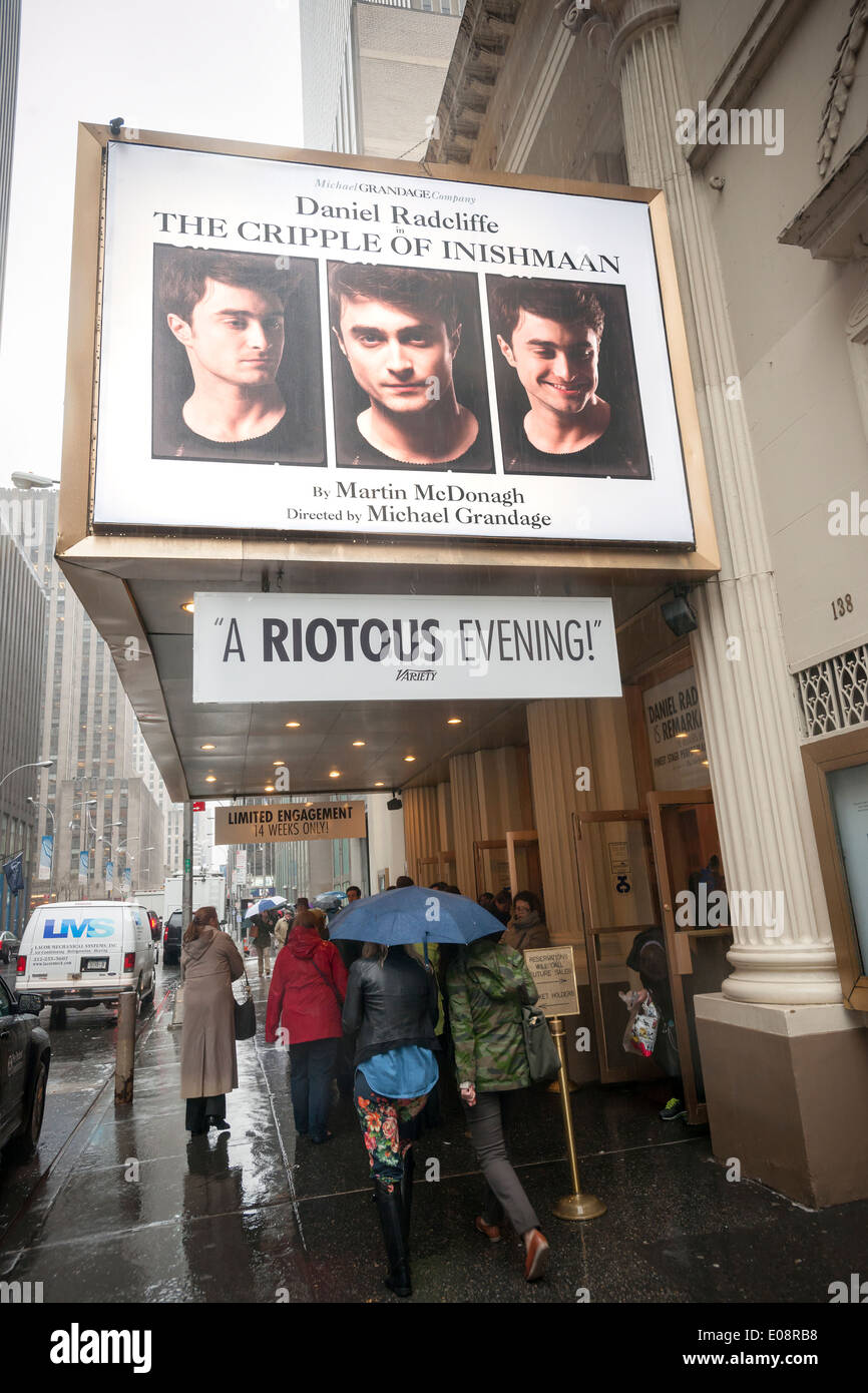 Theatergoers are line up outside of the Cort Theatre where 'The Cripple of Inishmaan' is performing Stock Photo