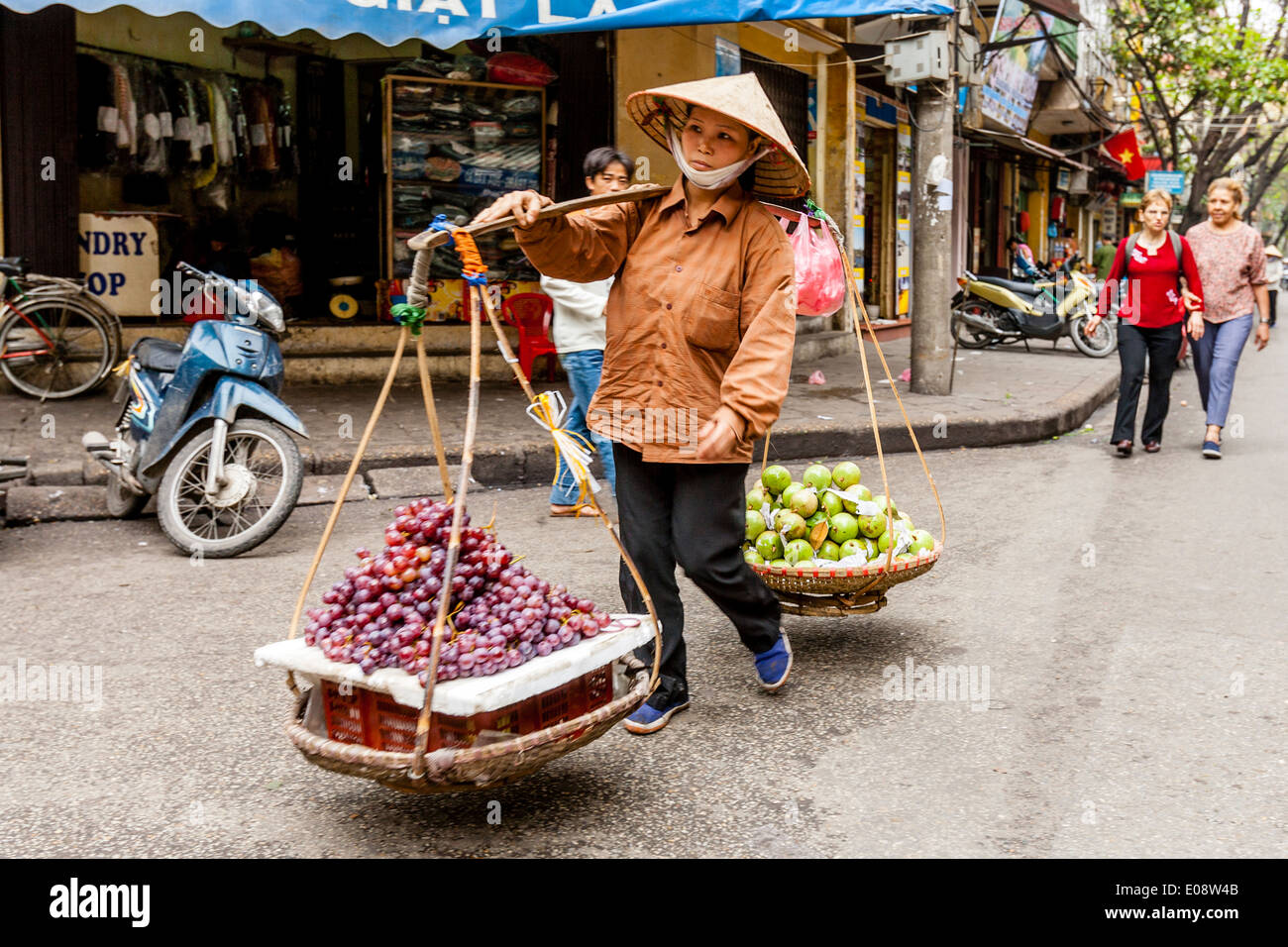 Mobile Street Vendors, Hanoi, Vietnam Stock Photo Alamy