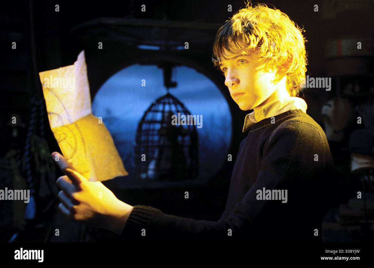 LEMONY SNICKET'S A SERIES OF UNFORTUNATE EVENTS (2004) LIAM AIKEN BRAD SILBERLING (DIR) MOVIESTORE COLLECTION LTD Stock Photo