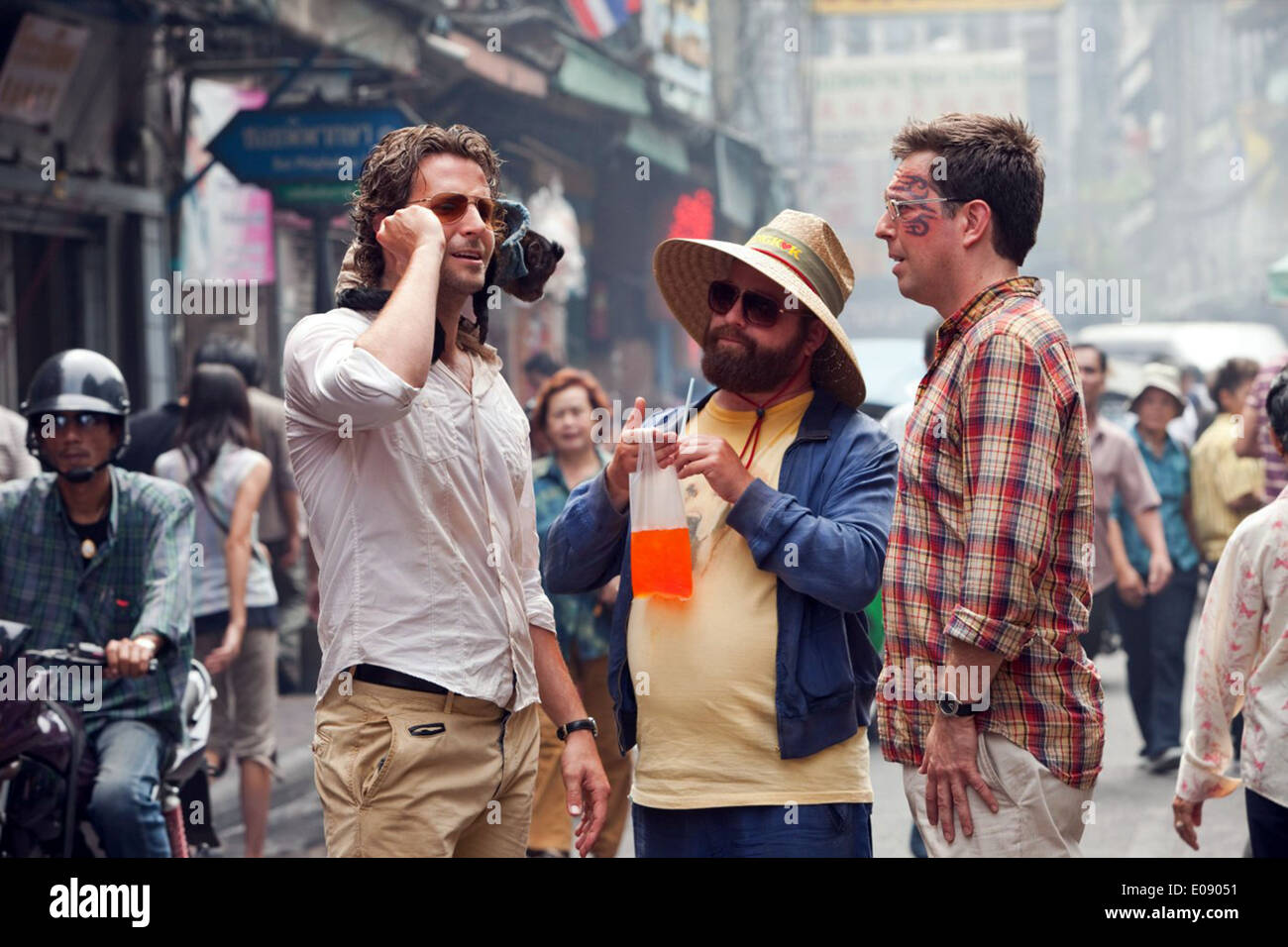 THE HANGOVER PART II (2011) BRADLEY COOPER ZACH GALIFIANAKIS ED HELMS