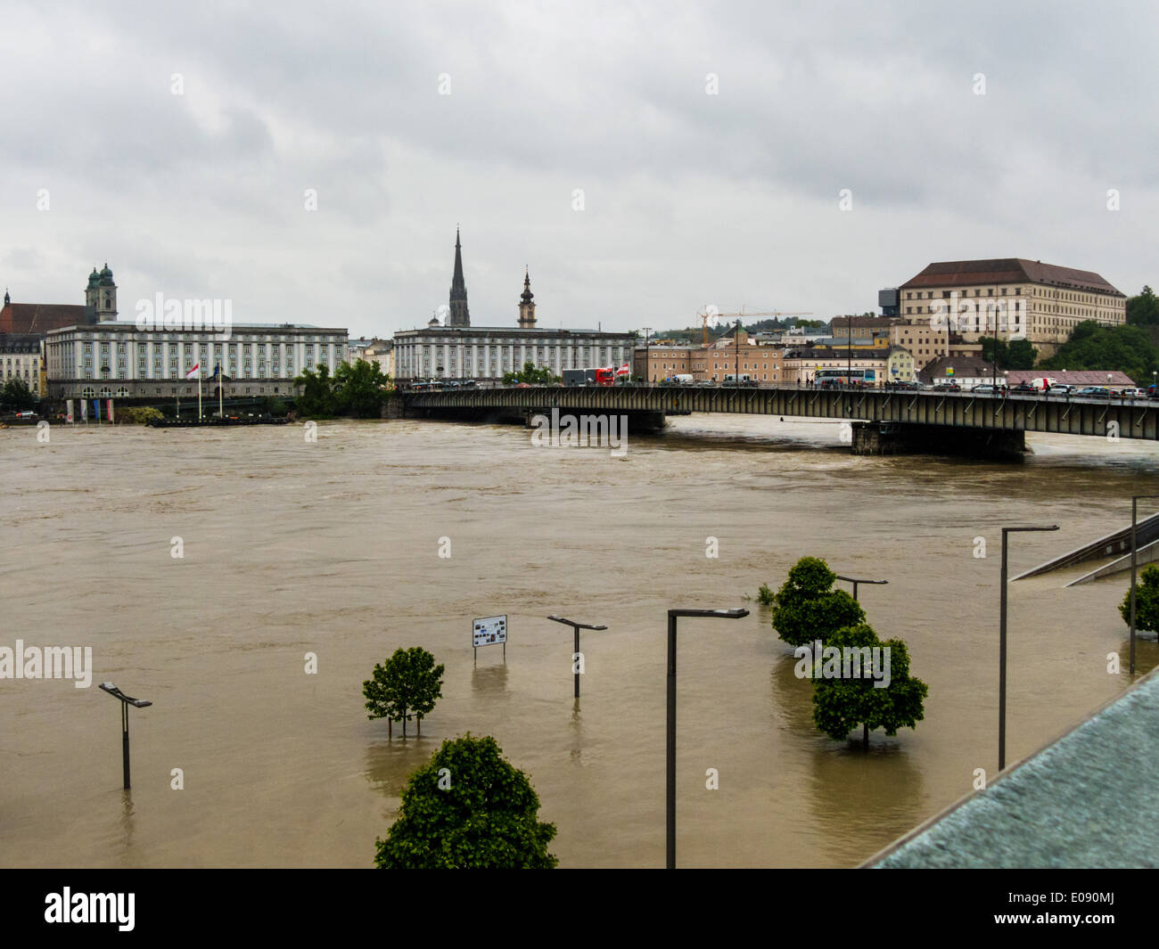 High water in 2013. Linz, Austria. flood and flood, Hochwasser 2013. Linz, oesterreich. ueberflutung und ueberschwemmung Stock Photo