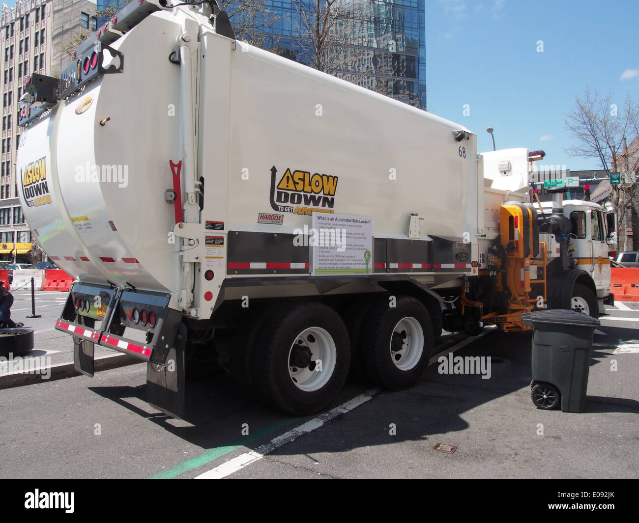 Automated Side Loader Garbage Truck