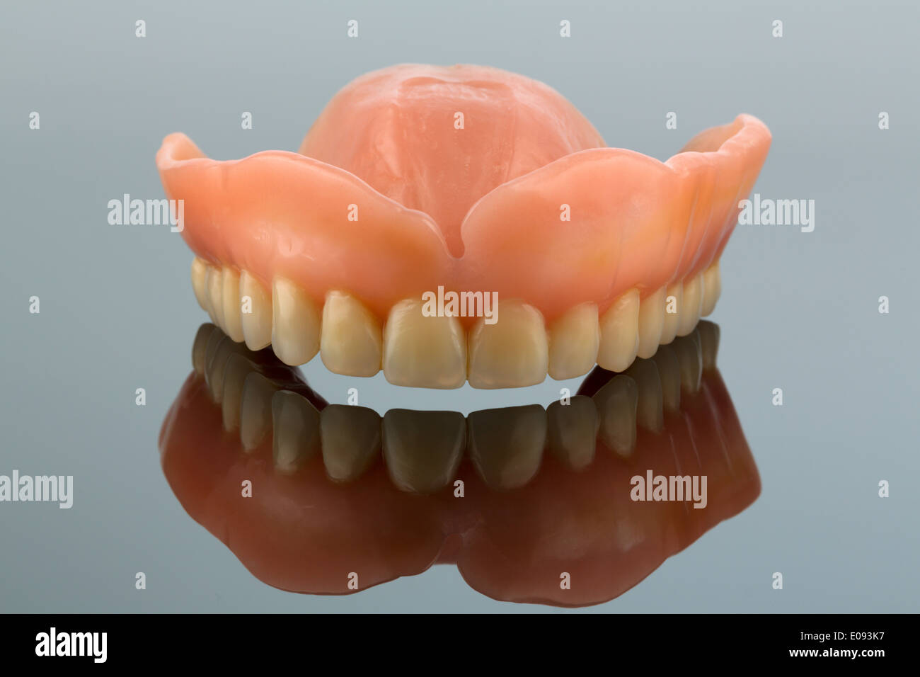 Set of teeth, symbolic photo fue set of dentures, diagnostics and additional payment, Gebiss, Symbolfoto fue Zahnersatz, Diagnos Stock Photo