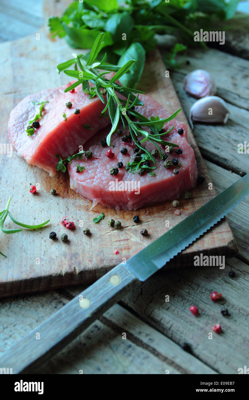 Raw beef steak salt hires stock photography and images Alamy