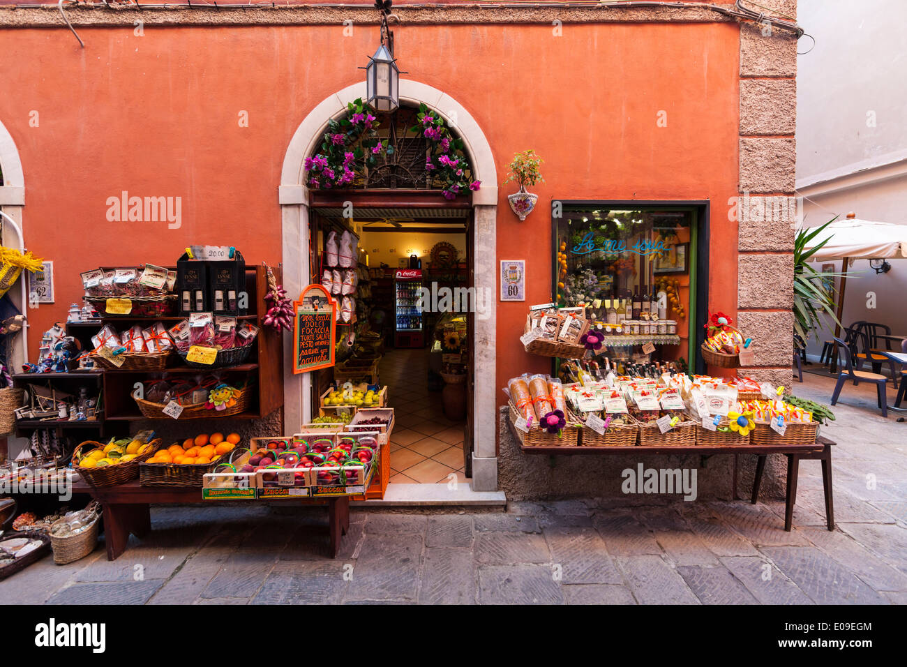 Italy, Liguria, La Spezia, Portovenere, greengrocer's shop Stock Photo