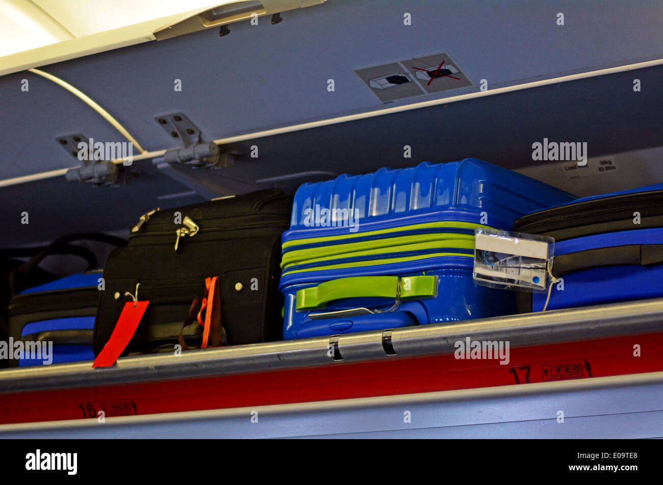 Overhead Compartment High Resolution Stock Photography and Images Alamy