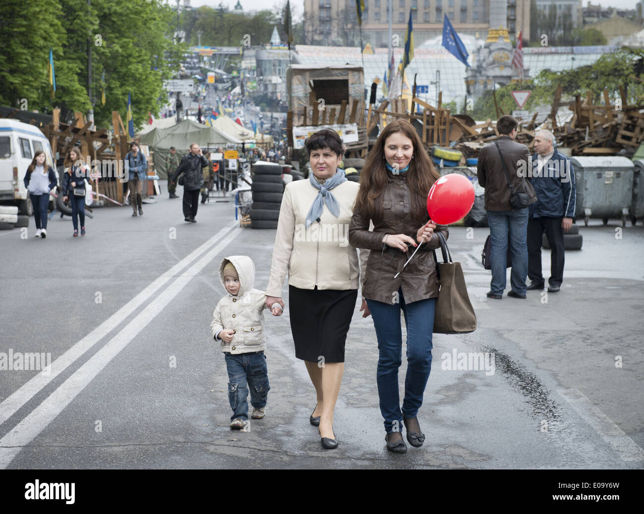 April 2014 at Maidan Nezalezhnosti (Ukrainian: Майдан Незалежності [maɪ̯dˈan nezal'ɛʒnosci], Independence square, Kiev, Ukraine. Stock Photo