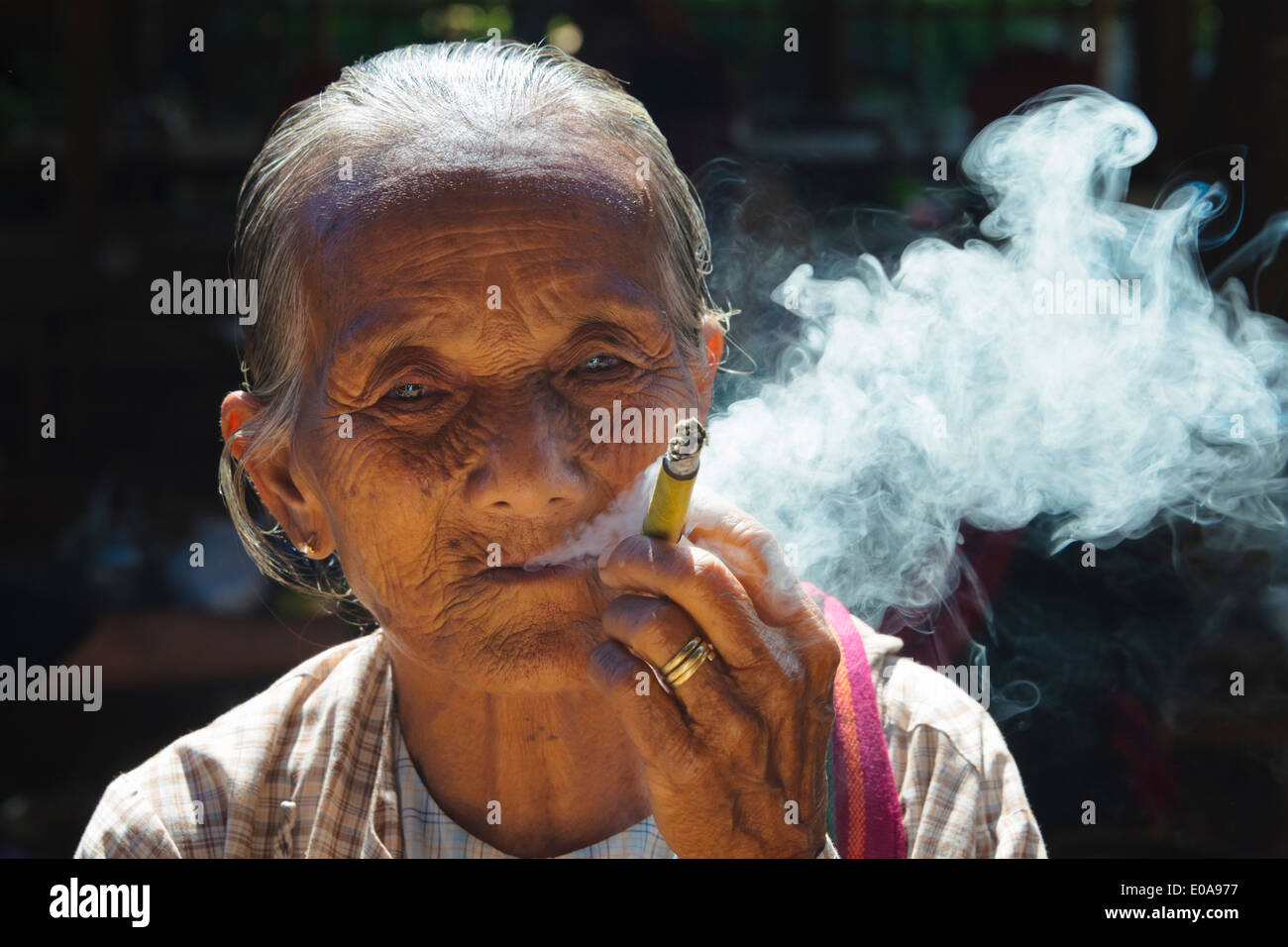 Jinsiy aloqada bolgan rus juftliklarini tomosha qiling Novomoskovsk jinsiy aloqa video