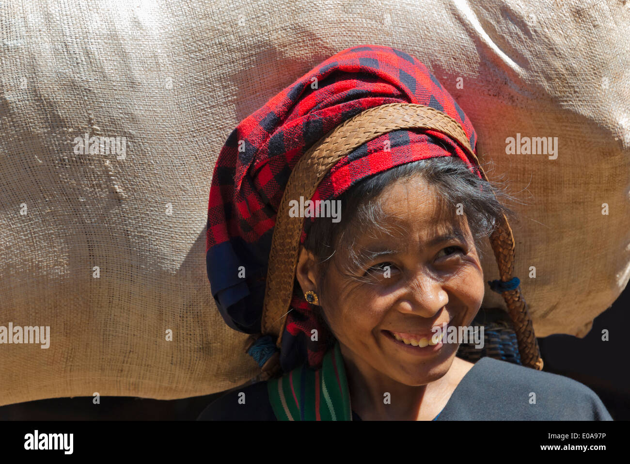 Pa o tribe hi-res stock photography and images - Alamy Pa o tribe hi-res stock photography and images - Alamy
