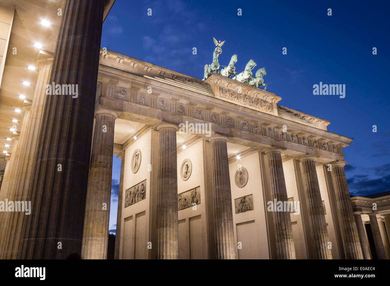 Berlin, Brandenburger Tor, Quadriga, Daemmerung Stock Photo