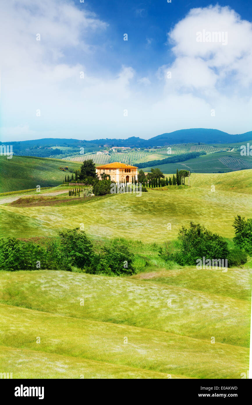 Beautiful house in Tuscany landscape, Italy Stock Photo - Alamy