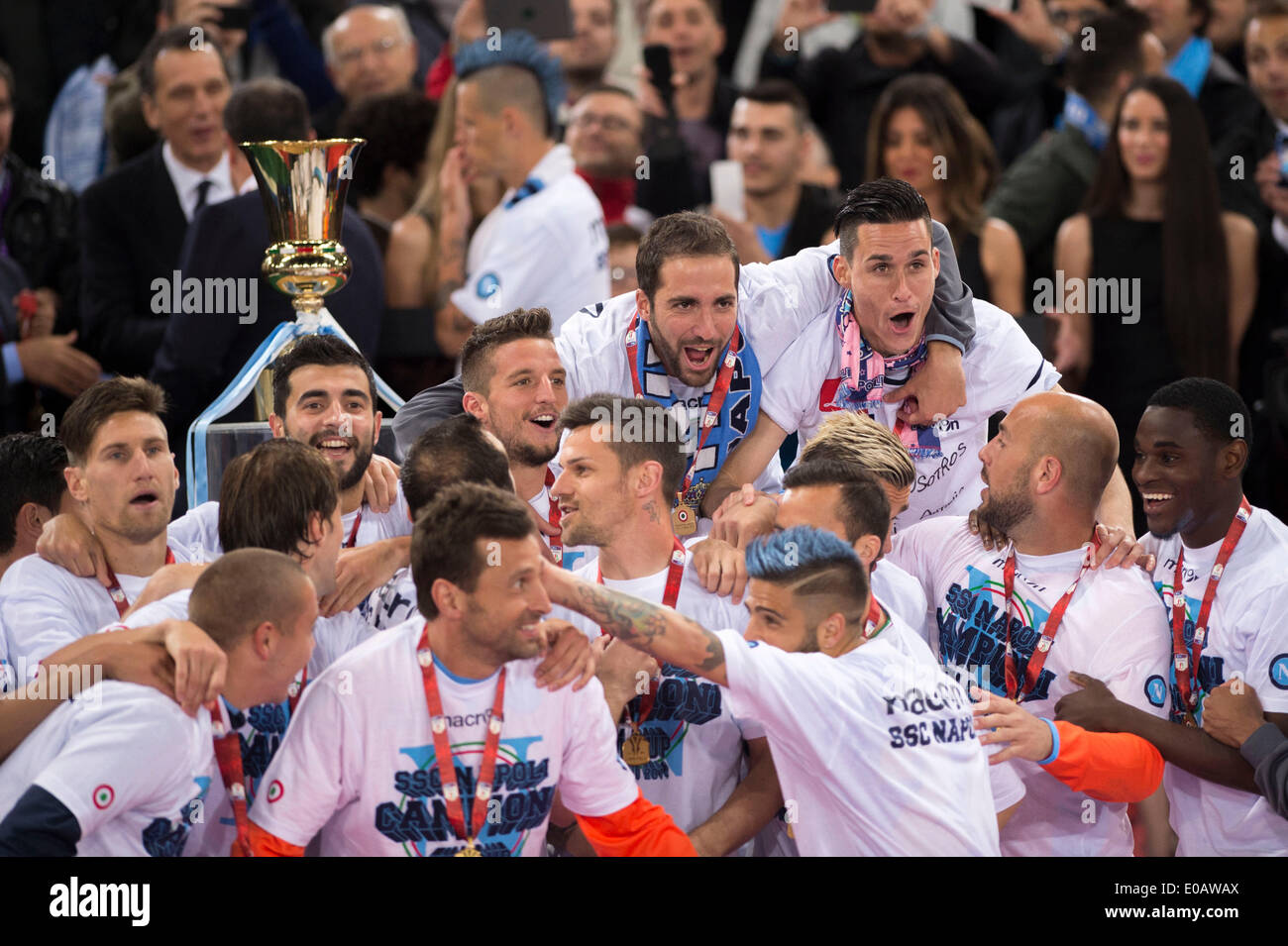 Rome, Italy. 3rd May, 2014. Napoli team group Football/Soccer : Napoli  players celebrate after winning the Coppa Italia (TIM Cup) Final match  between ACF Fiorentina 1-3 SSC Napoli at Stadio Olimpico in
