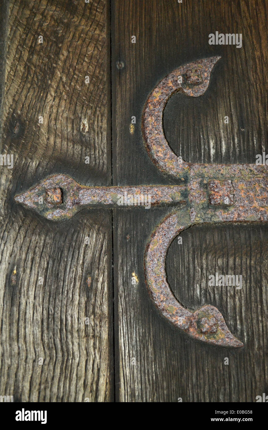 Ornate hinge church door hires stock photography and images Alamy