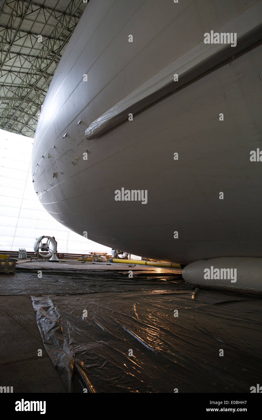 Airlander 10, world's largest aircraft and most advanced airship, in a ...