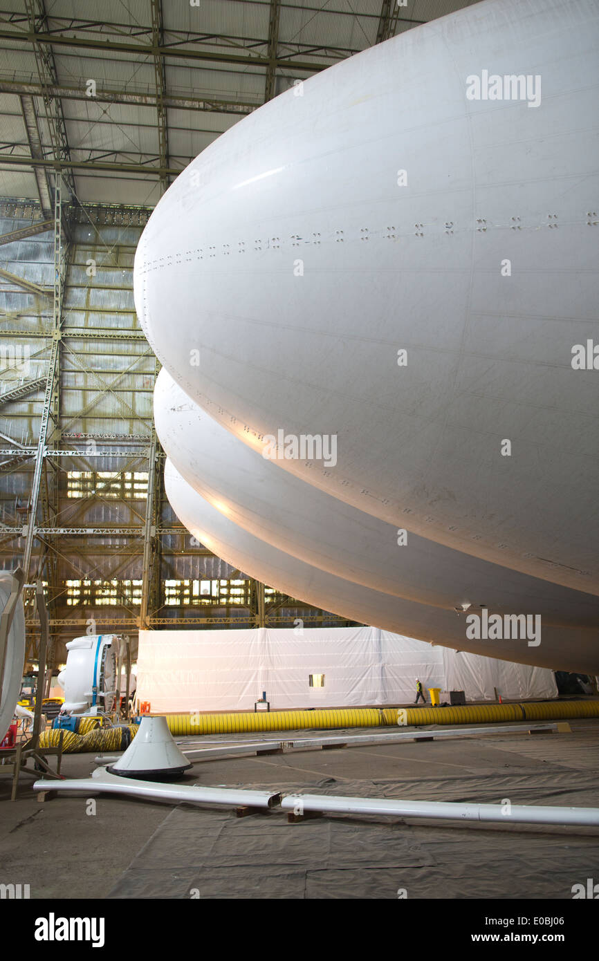 Airlander 10, world's largest aircraft and most advanced airship, in a ...