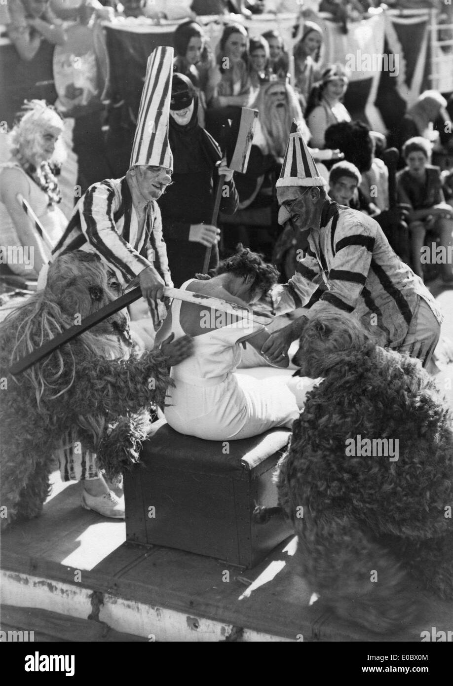 Neptune street Black and White Stock Photos & Images Alamy