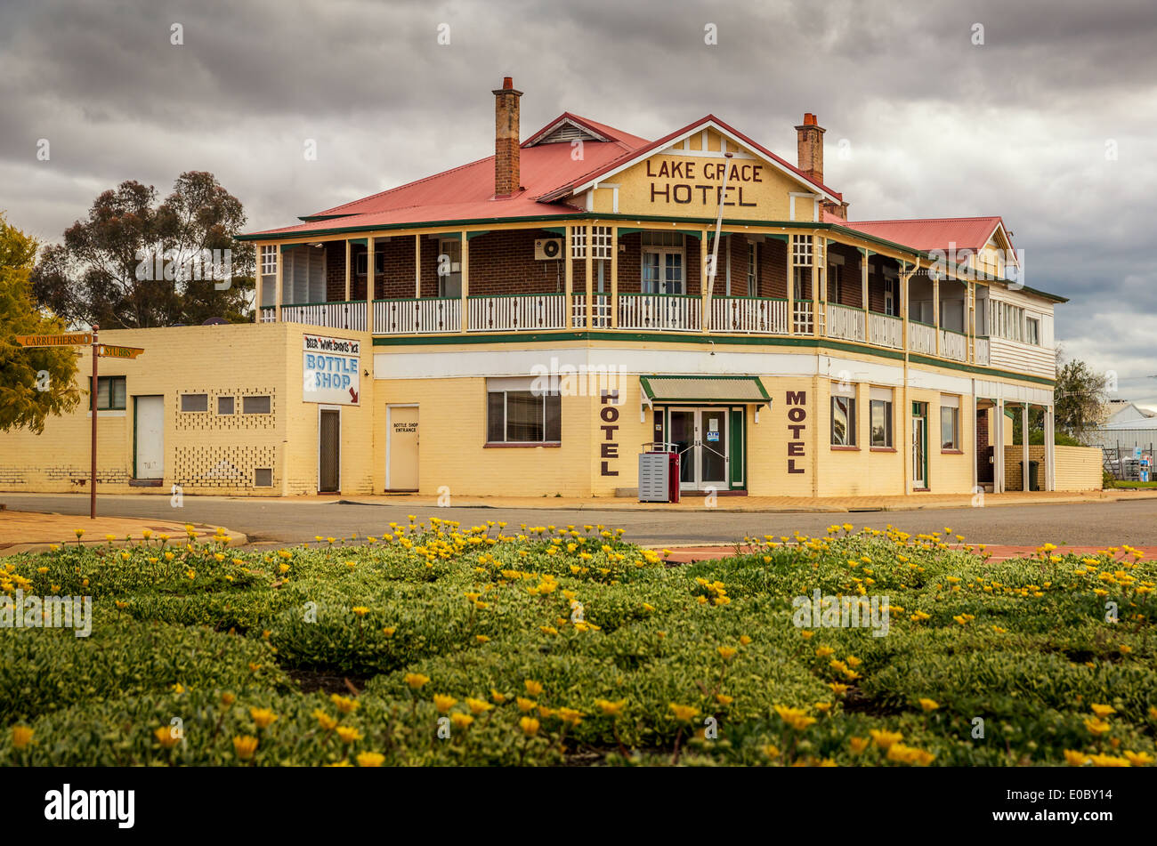 Lake Grace Hotel,  Eastern Wheatbelt region, Lake Grace, Western Australia, Australia Stock Photo