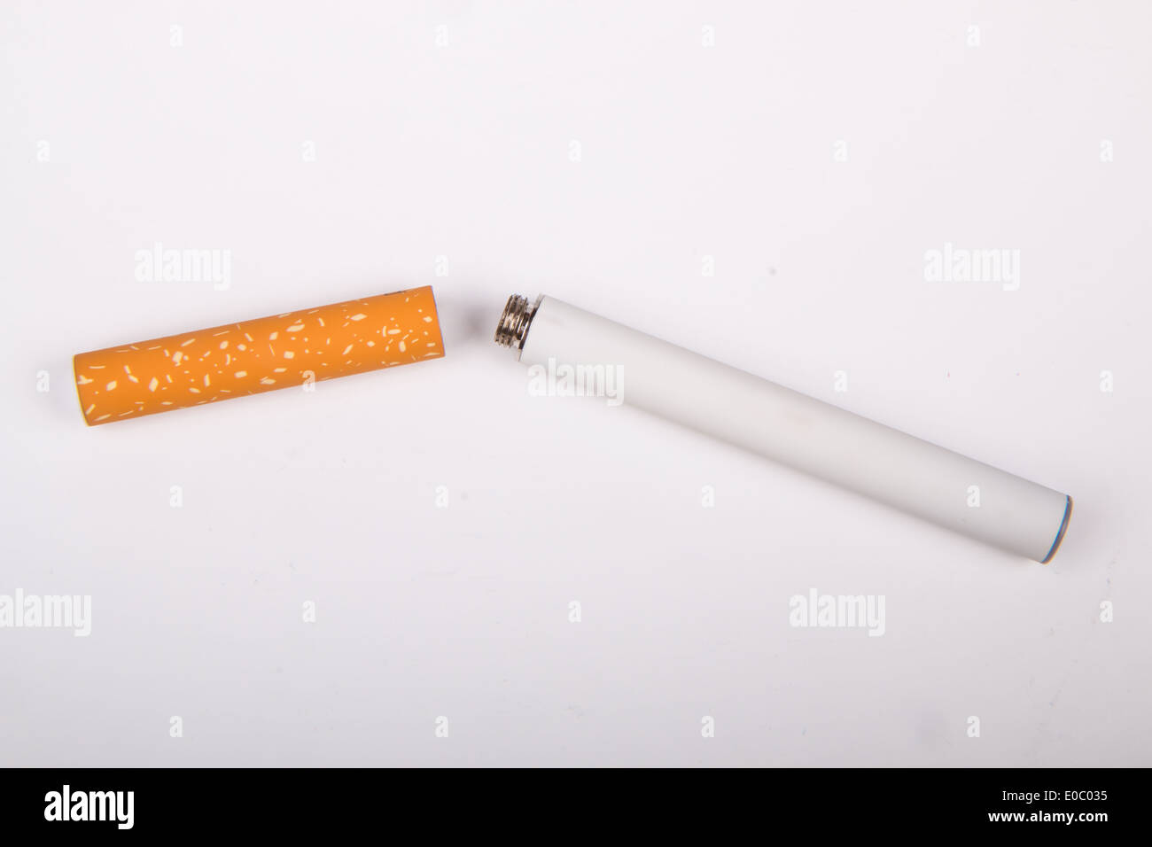 dojo e cigarette Pack cigarette électronique rechargeable e-liquide Evo avec une recharge