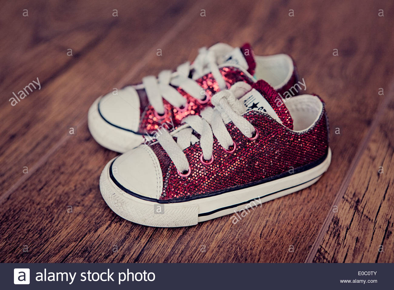 red baby converse