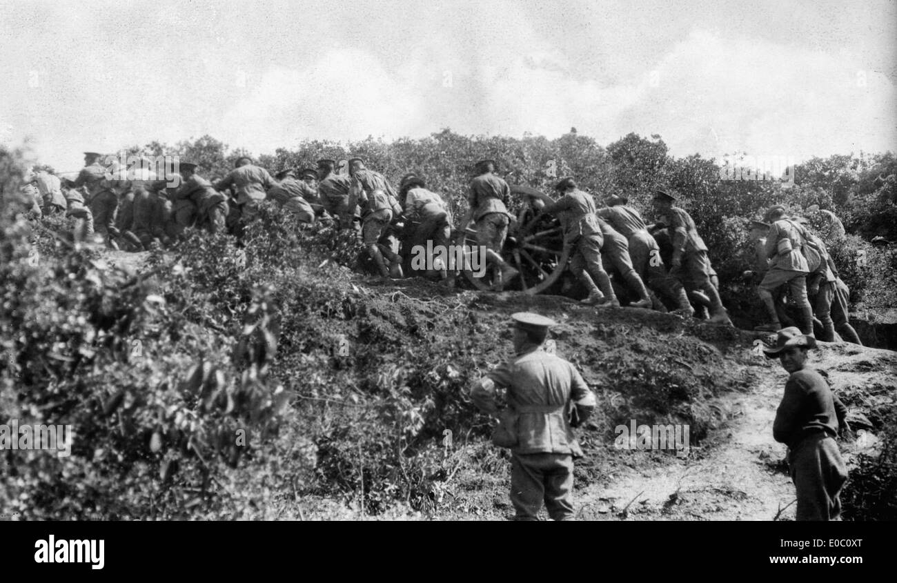 Australian artillerymen dragging guns into position, 25 April 1915 ...