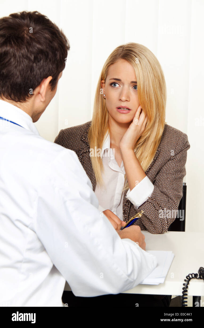 Arztgespraech hires stock photography and images Alamy