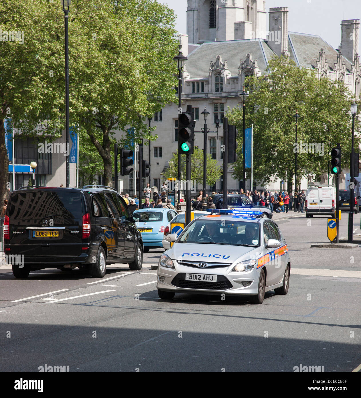 Flashing blue lights hires stock photography and images Alamy