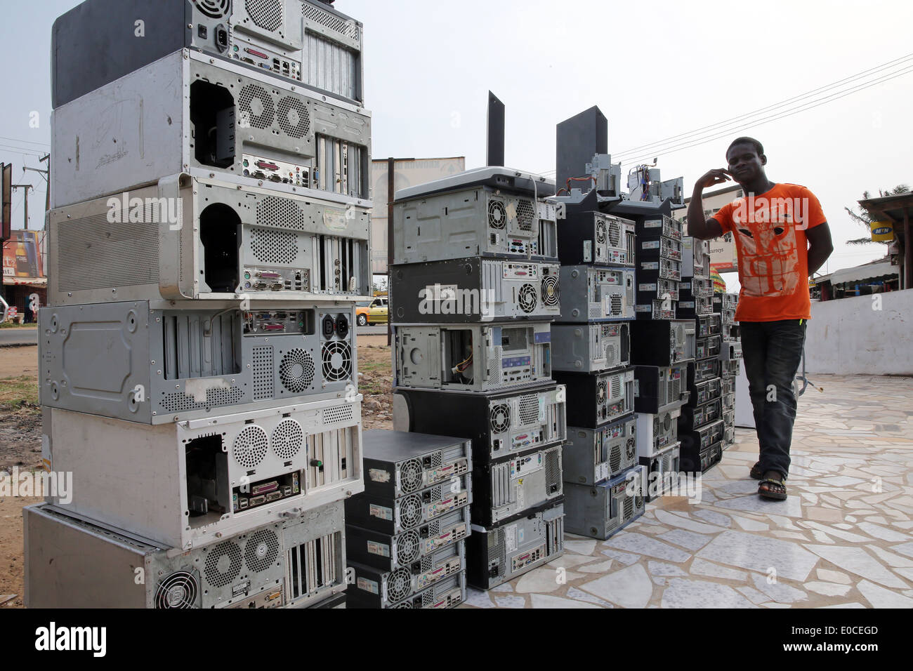 second hand used computers from Europe and USA for sale at a roadside shop in Accra, Ghana Stock Photo