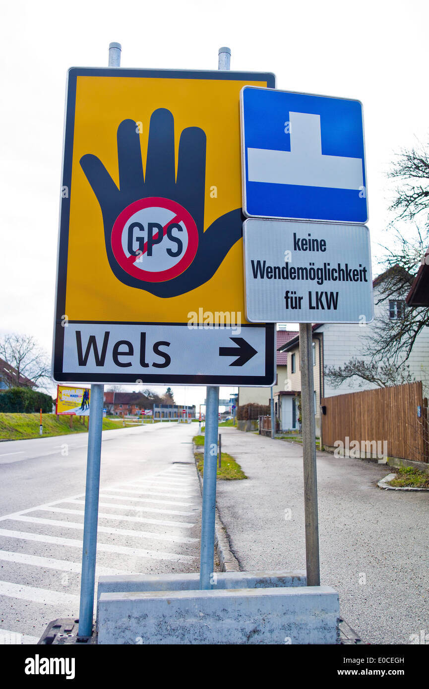 Traffic signs for navigation systems. No turn possibility for truck. Deception by navigation system., Verkehrszeichen fuer Navig Stock Photo