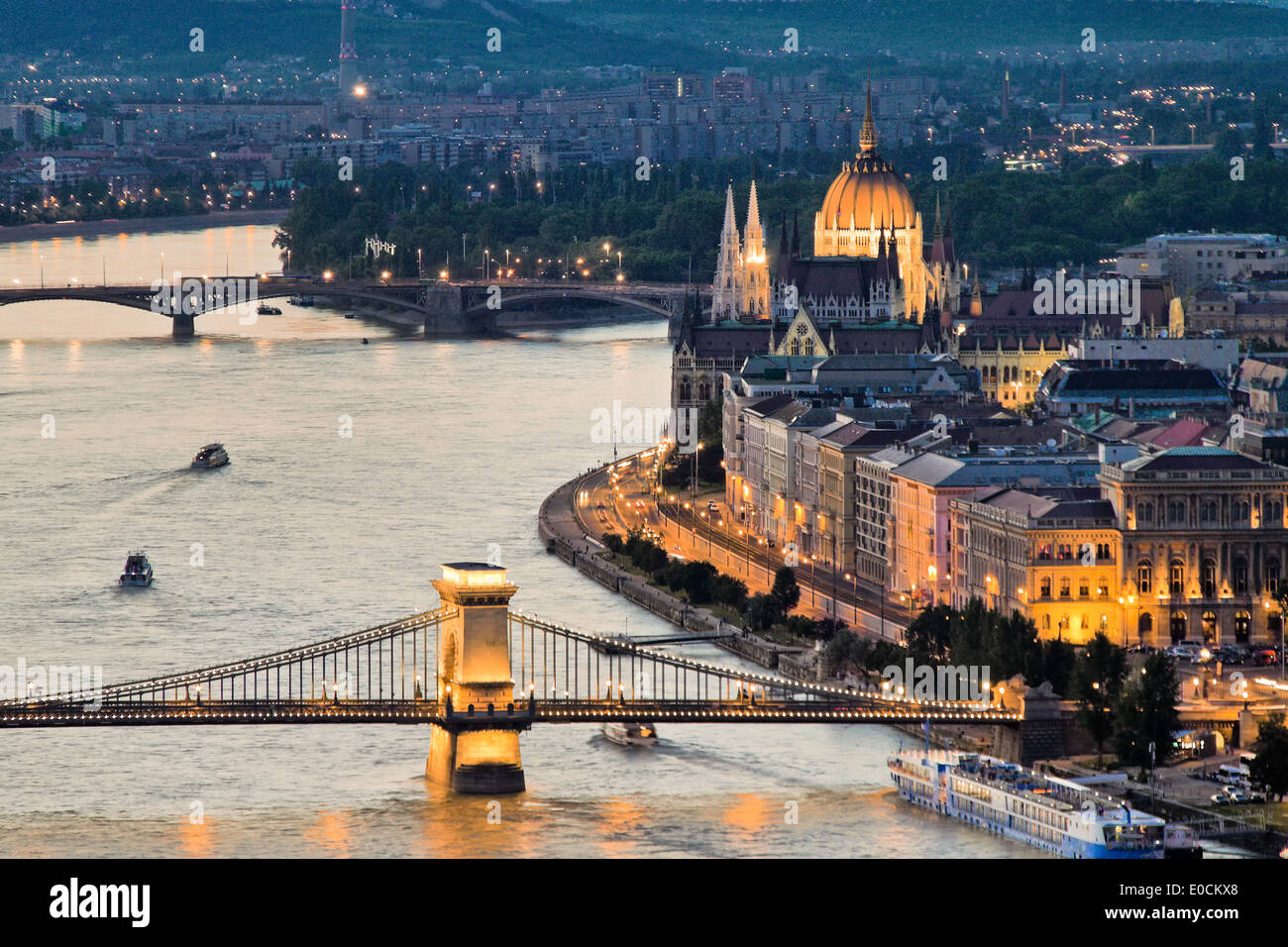 Budapest skyline office hi-res stock photography and images - Alamy