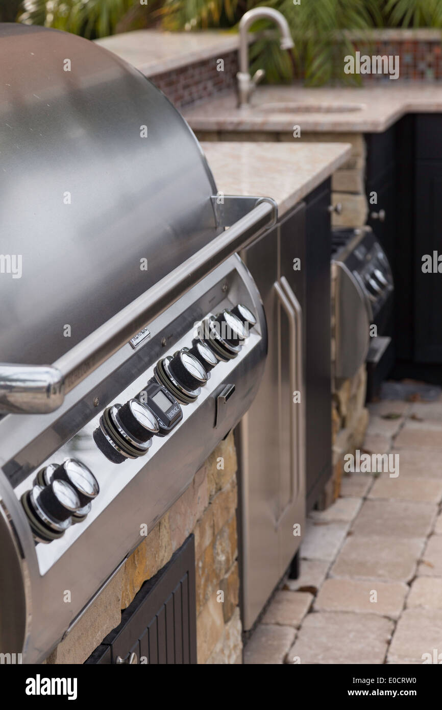 Designer Outdoor Kitchen Appliance Display, USA Stock Photo Alamy