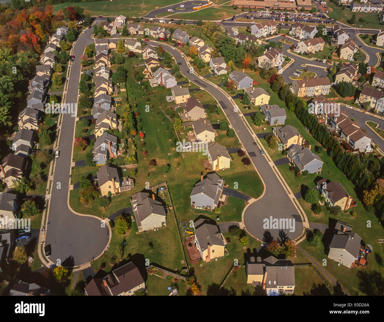 LOUDOUN COUNTY, VIRGINIA, USA - Aerial of suburban housing development with cul de sac streets. Stock Photo