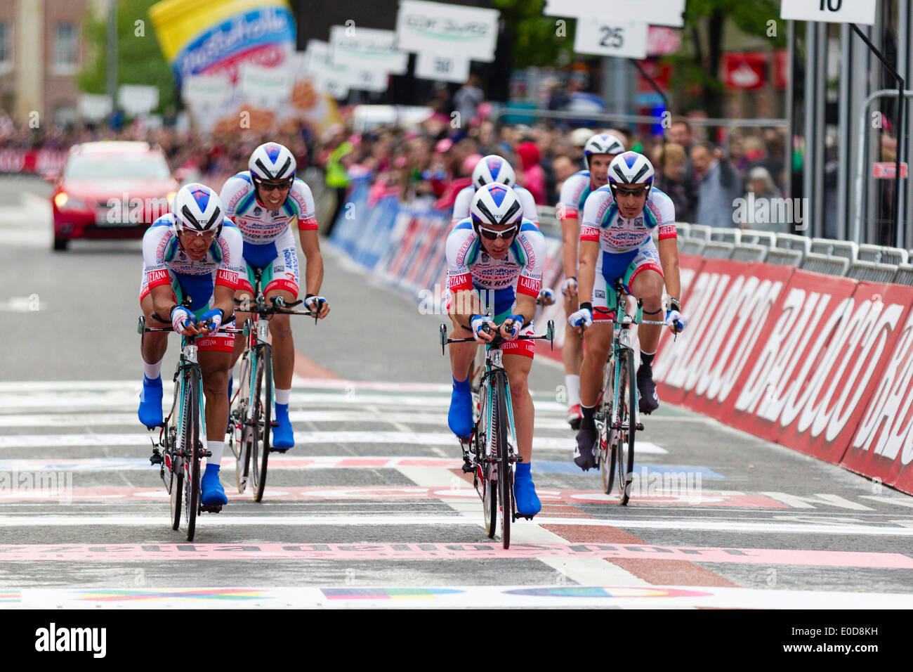 Belfast, North Ireland. 09th May, 2014. Androni Giocattoli - Venezuela  riders cross the finish line during the Team Time Trial and opening stage  of the Giro d'Italia. Credit: Action Plus Sports Images/Alamy