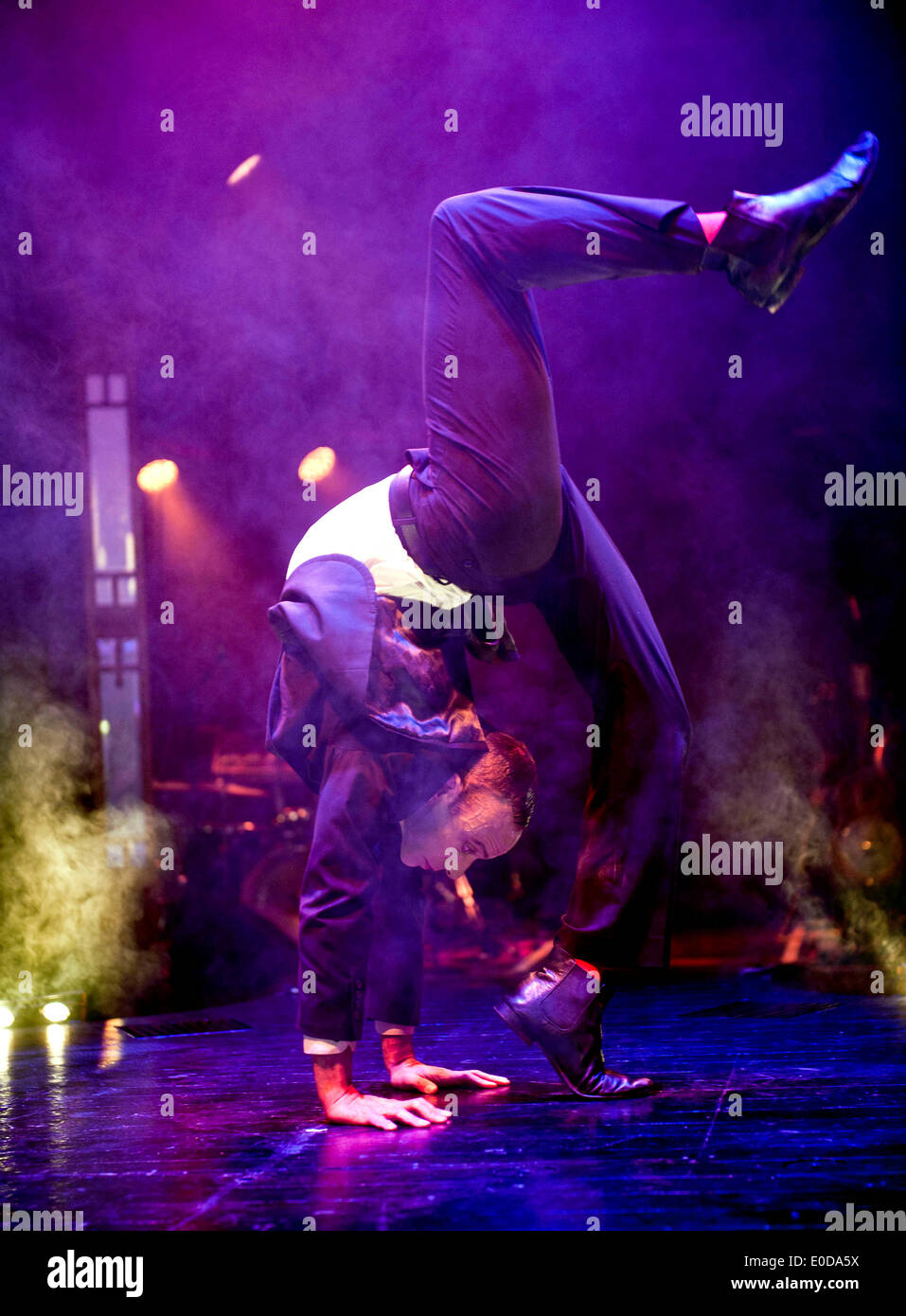 Contortionist Jonathan Nosan. The acrobatics show 'Limbo' returns to London Wonderground at the Southbank Centre, London, for another season until 29 September 2014. Stock Photo