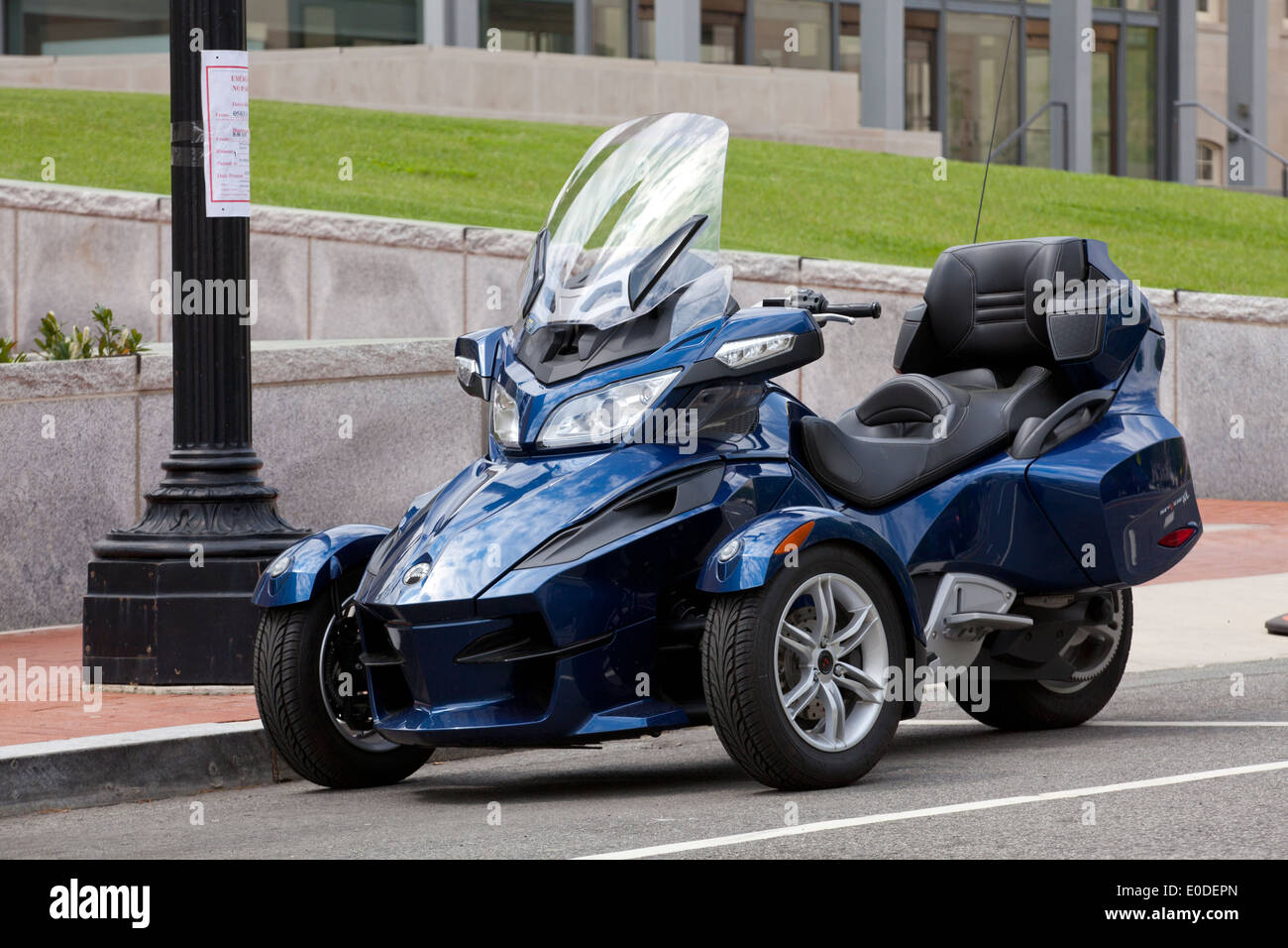 Can-Am Spyder F3 2024 - Moto à 3 Roues Sport et Touring