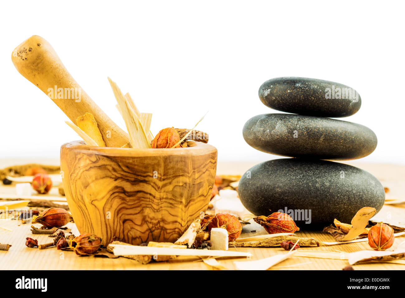 Ingredients for a tea in the traditional Chinese medicine. Healing of illnesses by alternative methods., Zutaten fuer einen Tee Stock Photo