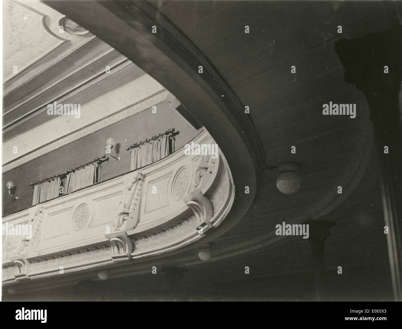 Ornate stage design featuring hi-res stock photography and images - Alamy
