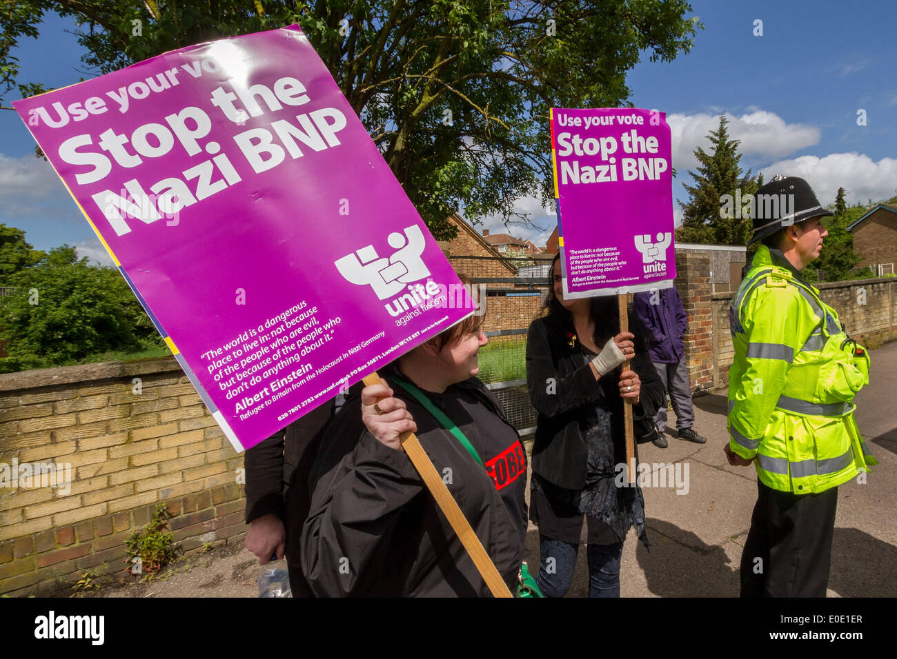 Hemel Hempstead, UK. 10th May, 2014. Members of Unite against Fascism (UAF) and Hope Not Hate groups counter-protested the British National Party (BNP) supporters in Hemel Hempstead opposite a site of derelict church that allegedly has plans to become a mosque. Credit:  Guy Corbishley/Alamy Live News Stock Photo
