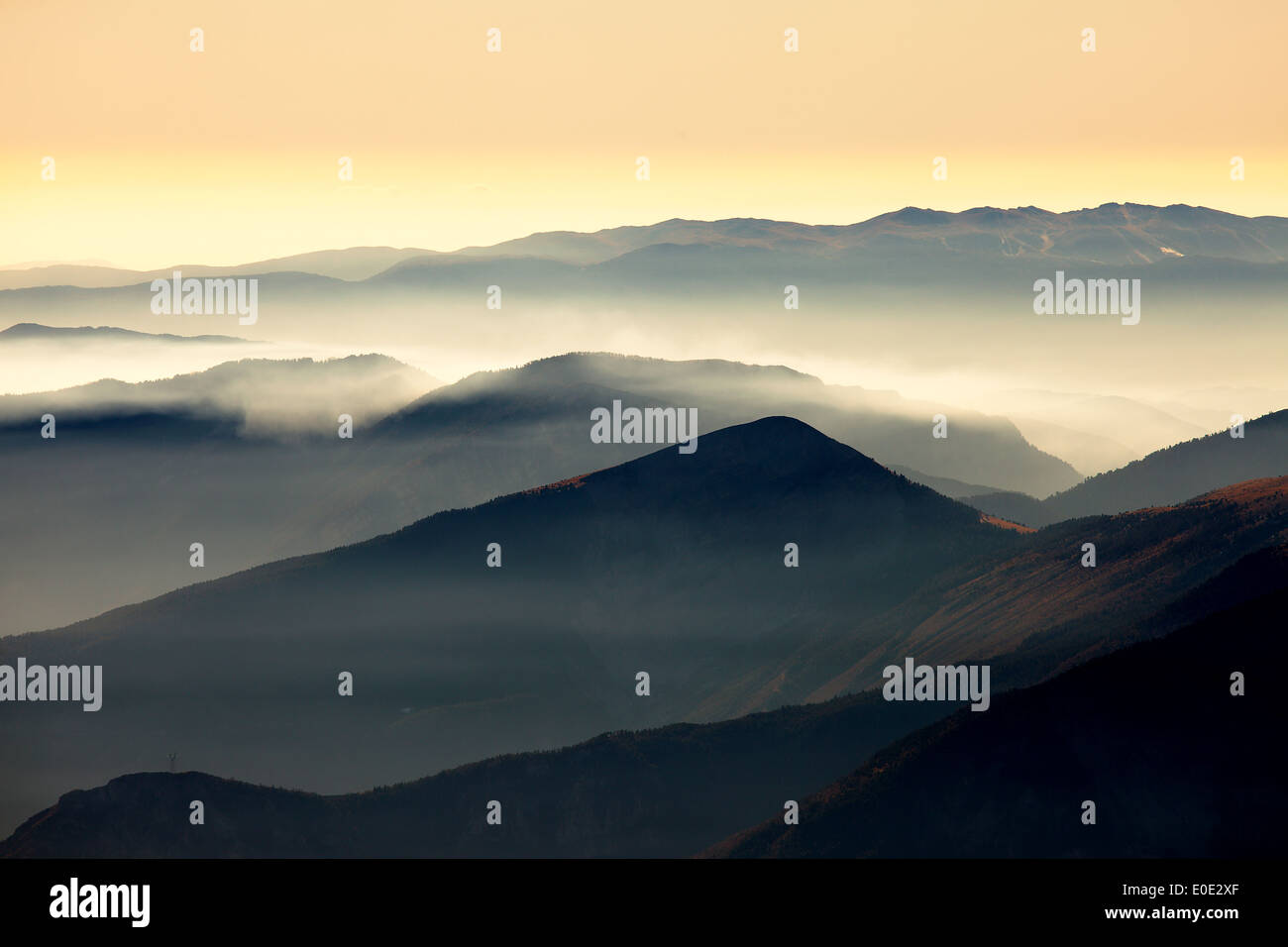 Mountain range of the alps hi-res stock photography and images - Alamy