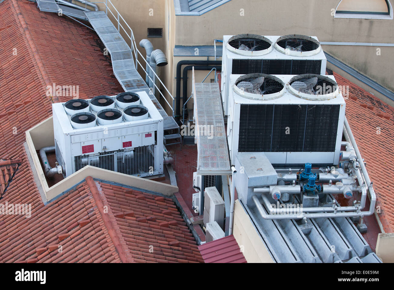 Air conditioner roof hi-res stock photography and images - Alamy