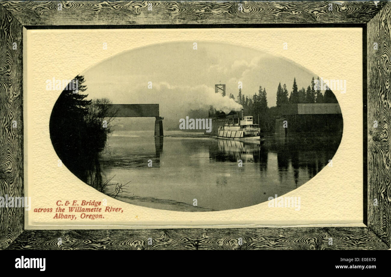C. & E. Bridge across the Willamette River in Albany, Oregon Stock Photo