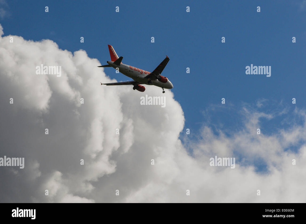 Gatwick, West Sussex, UK..10th May 2014..Squally showers and clouds on the approach to Gatwick Airport. Taken from the Burstow area East of the Airport..David Burr/Alamy Live News Stock Photo