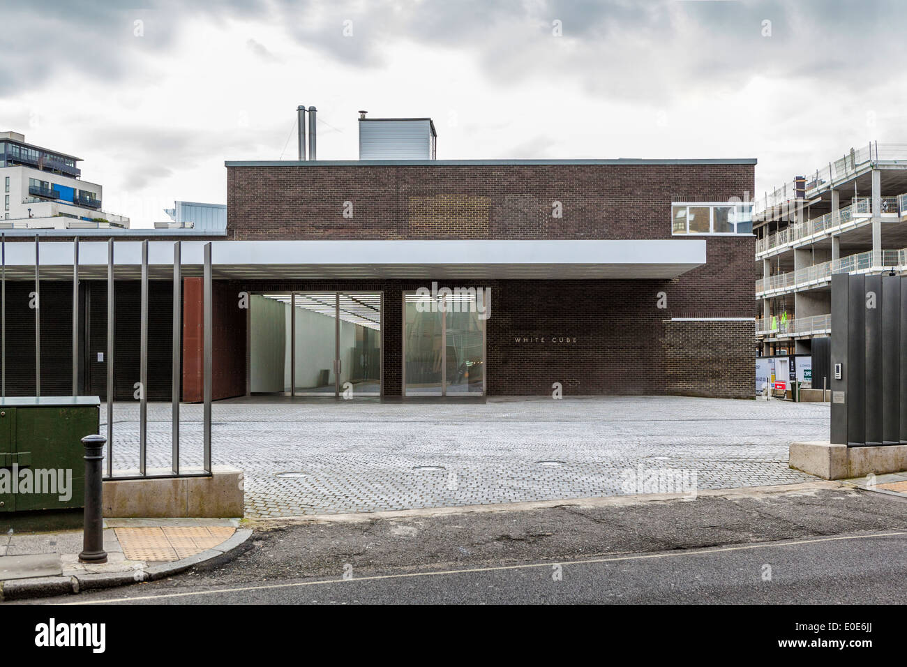 White Cube contemporary art Gallery owned by Jay Jopling in Bermondsey ...