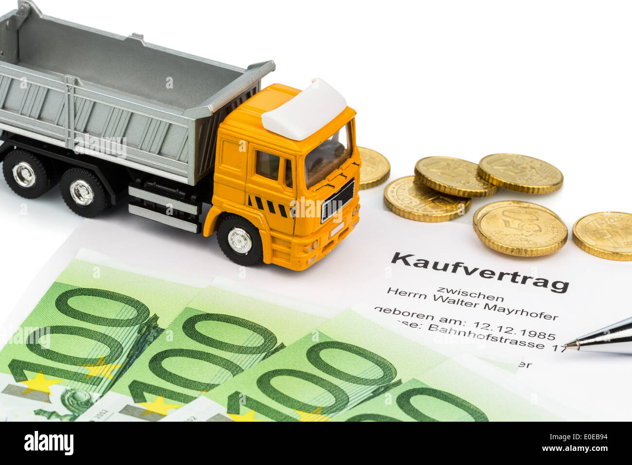 A bill of sale for new truck. Invest in new vehicles brings cost advantages., Ein Kaufvertrag fuer neuen Lastwagen. Investieren Stock Photo