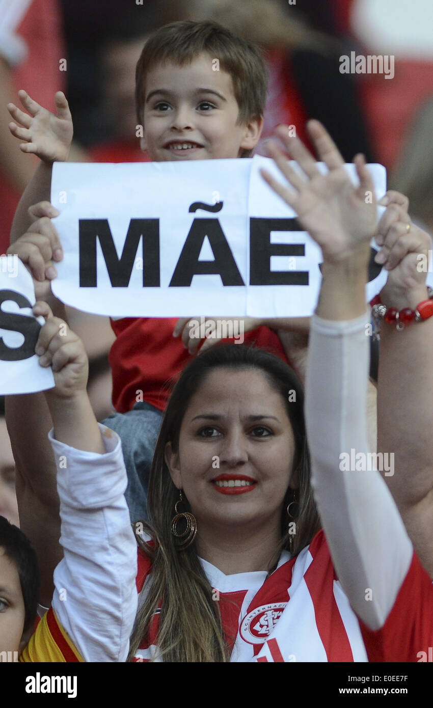 May 10, 2014 - Internacional Supporters in the match between Internacional and Atletico Paranaense, for Week of the Brazilian League played at the Beira Rio stadium, May 11, 2014. Photo: Edu Andrade/Urbanandsport/Nurphoto. (Credit Image: © Edu Andrade/NurPhoto/ZUMAPRESS.com) Stock Photo