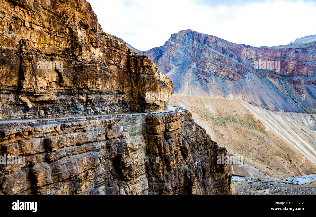 Deep narrow valley hires stock photography and images Alamy