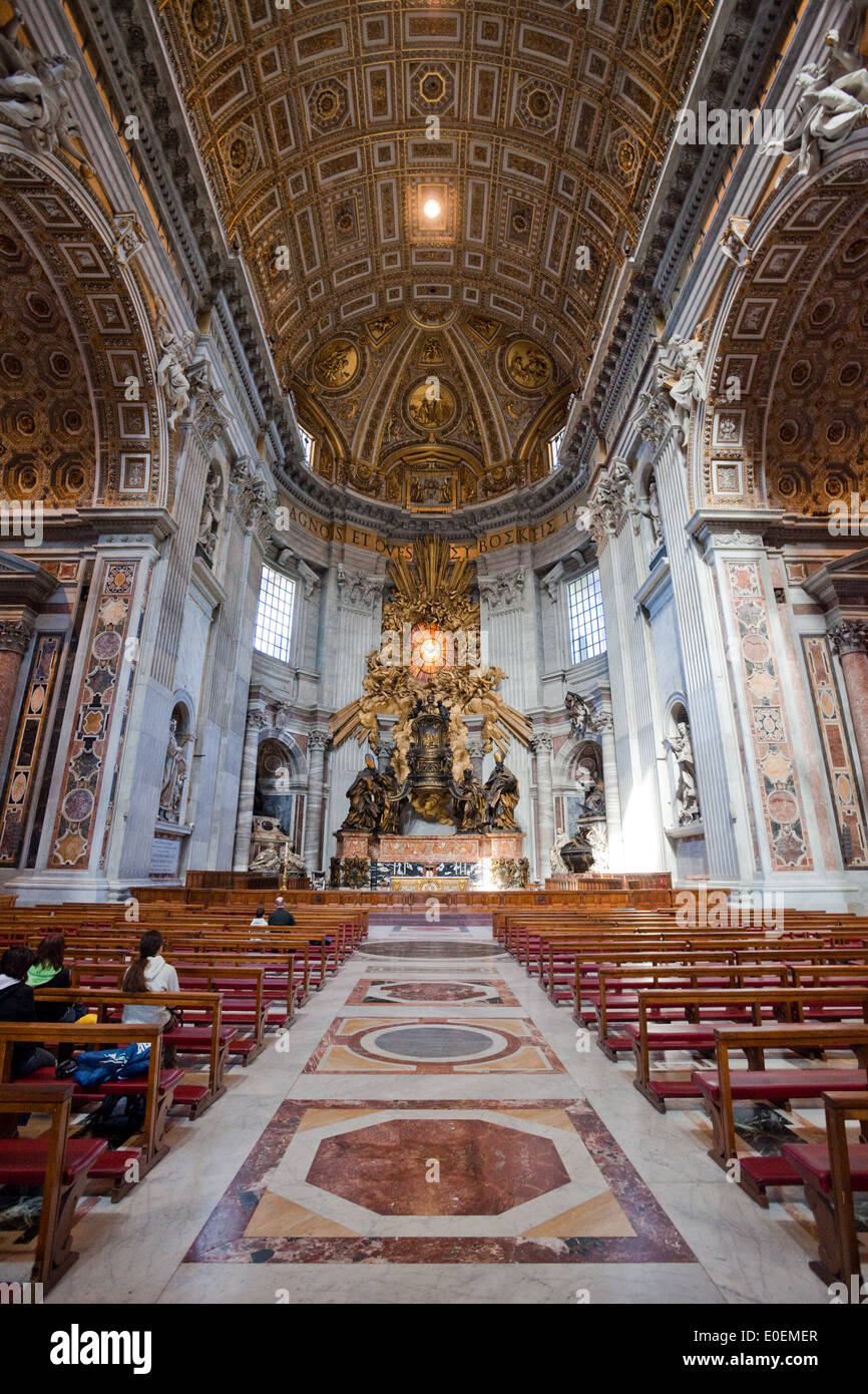 Altar, Petersdom, Vatikan Altar, St. Peter's Basilica, Vatican Stock