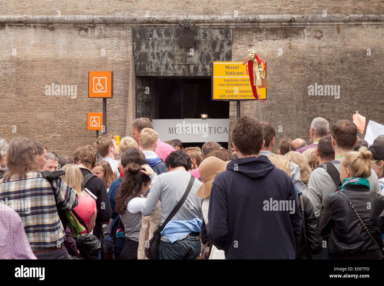 Crowds at the entrance to the Vatican museums, Vatican City Rome Italy Stock Photo