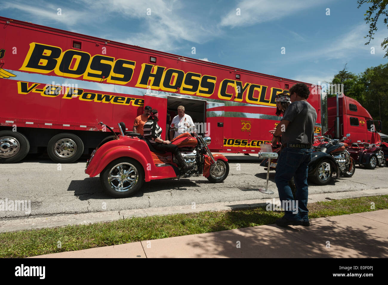 Melbourne ydre højt Boss Hoss cycles with V8 power being shown at the Leesburg, Florida USA  Bike week rally event Stock Photo - Alamy