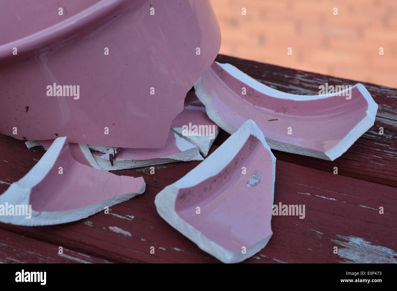 Broken pottery hires stock photography and images Alamy