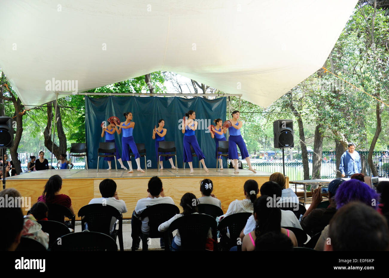 Mexican High school dance class exhibition of jazz and mordern dances in Chapultepec Park, Mexico City, Mexico Stock Photo